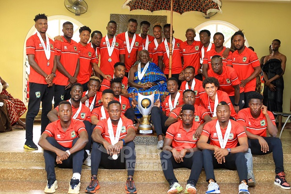 Otumfuo Osei Tutu II tasked kotoko to extend their domestic dominance to the continent after receiving the players and the premier league tophy